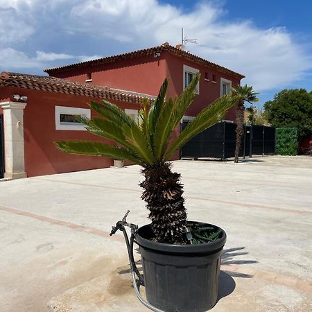 La Casa Bella Aparthotel Gignac-la-Nerthe Exteriör bild