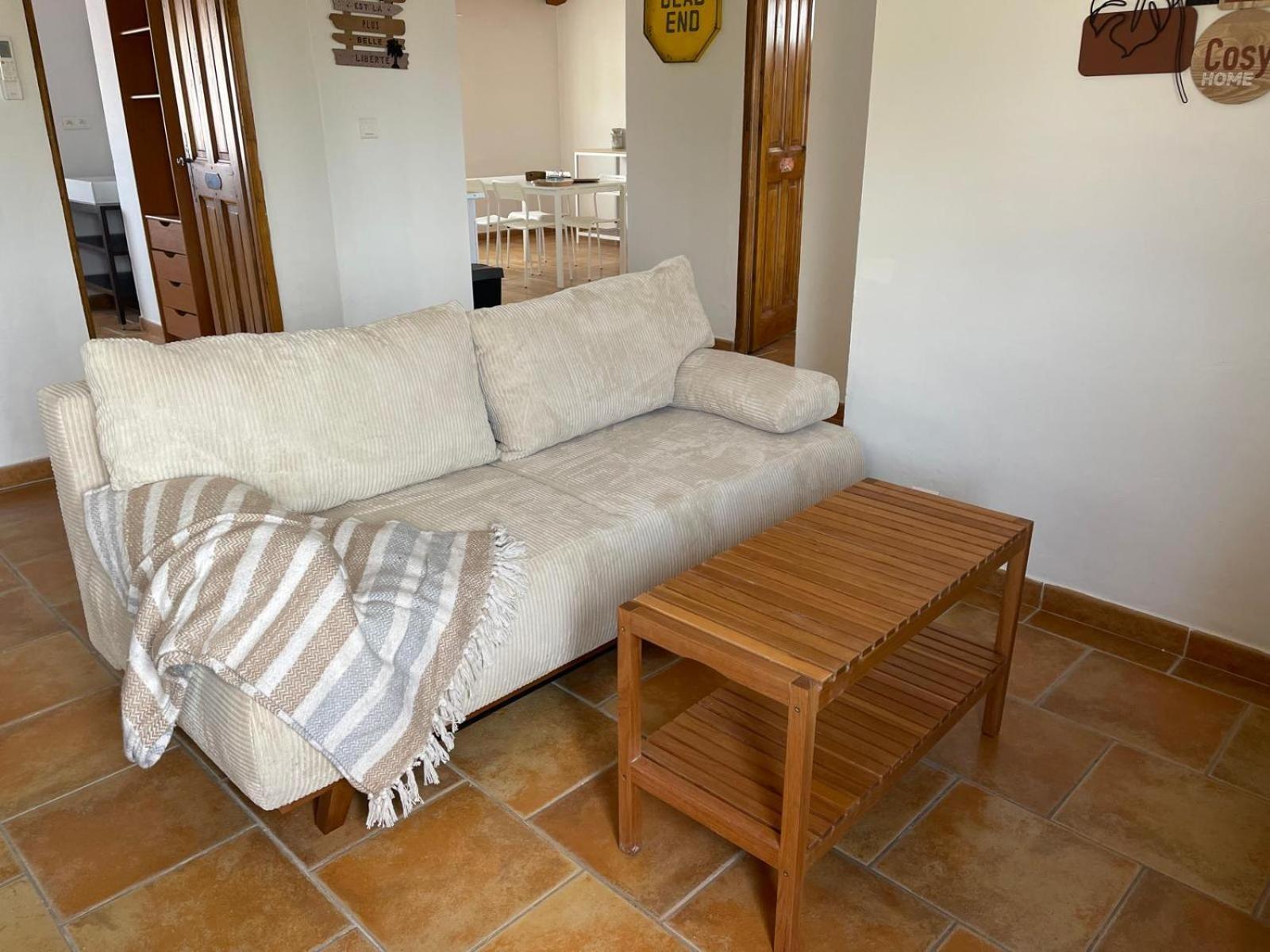 La Casa Bella Aparthotel Gignac-la-Nerthe Exteriör bild