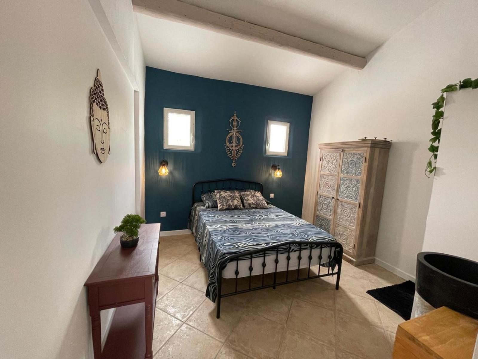 La Casa Bella Aparthotel Gignac-la-Nerthe Exteriör bild
