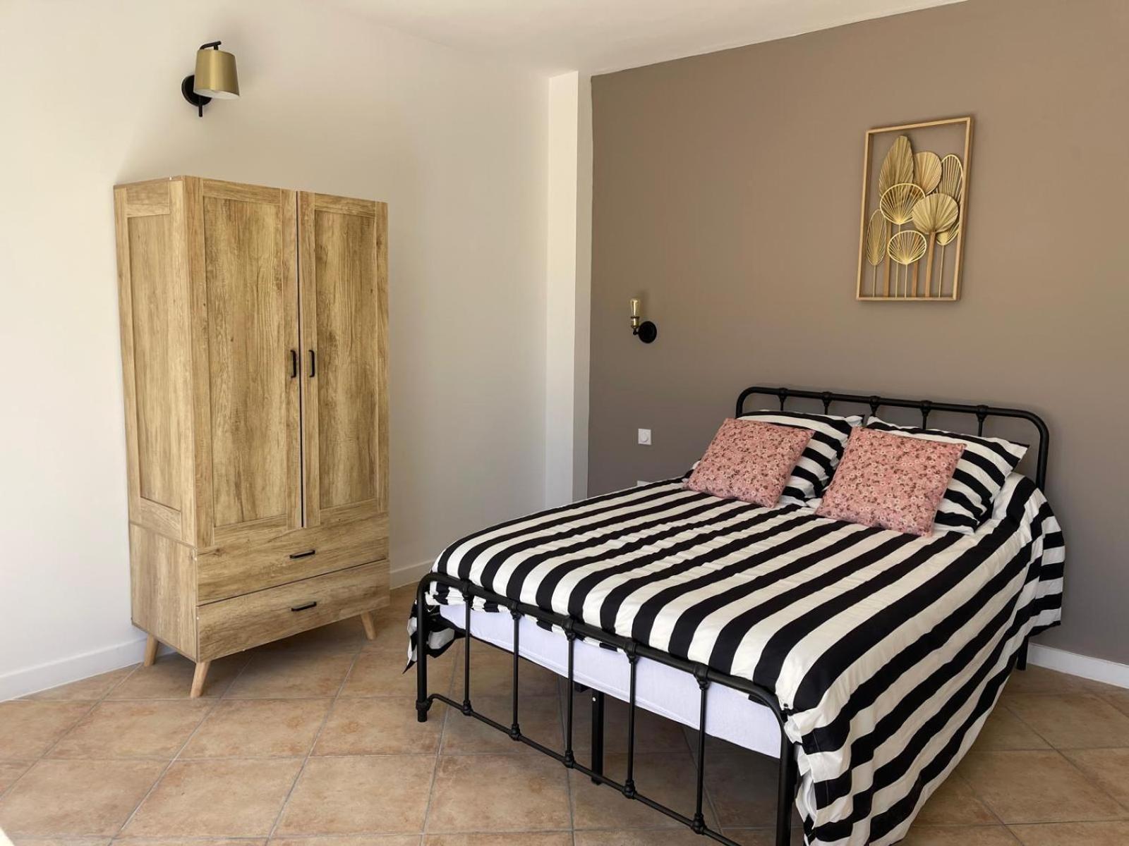 La Casa Bella Aparthotel Gignac-la-Nerthe Exteriör bild